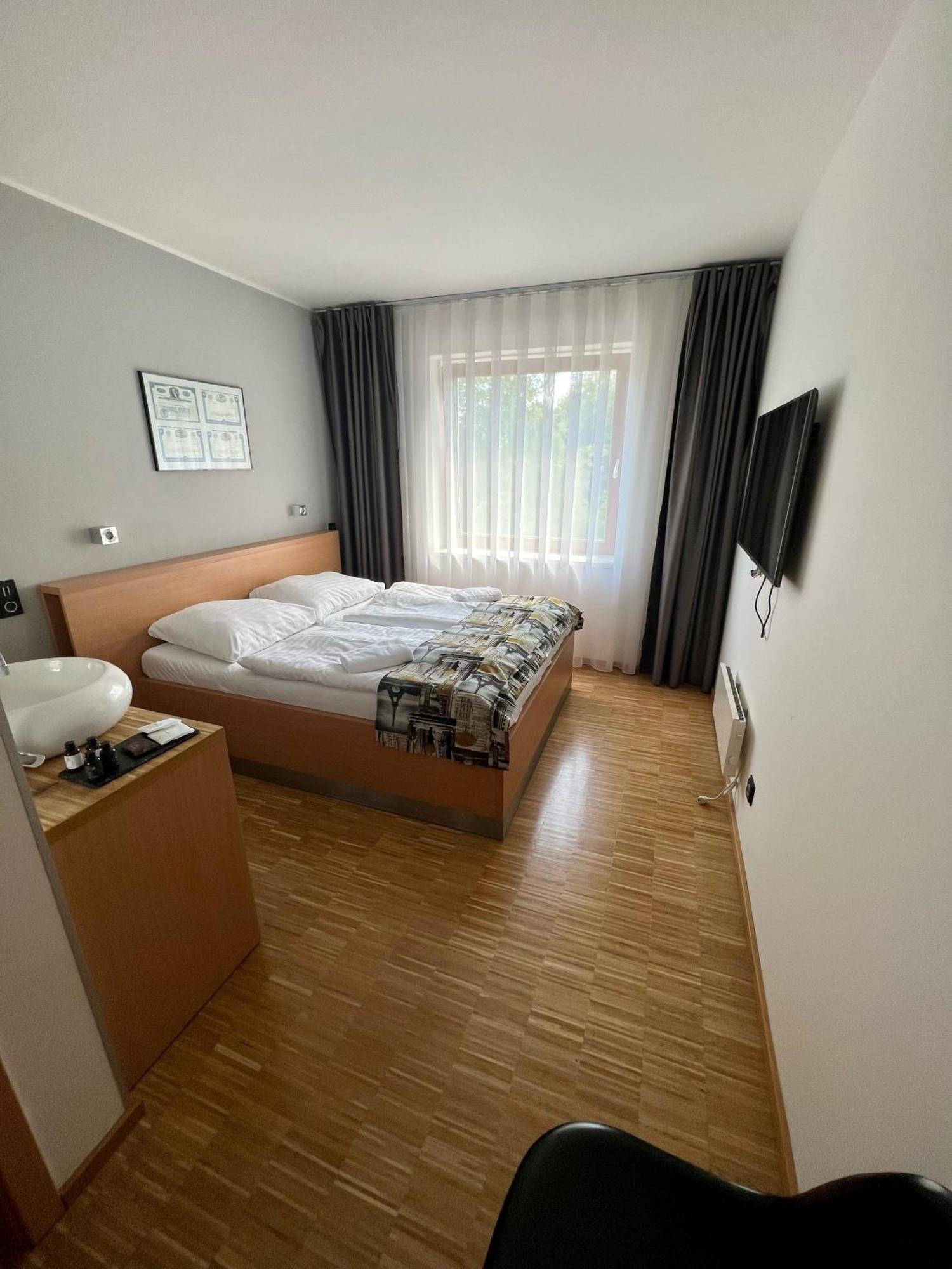 Blue Orange Resort Praga Exterior foto